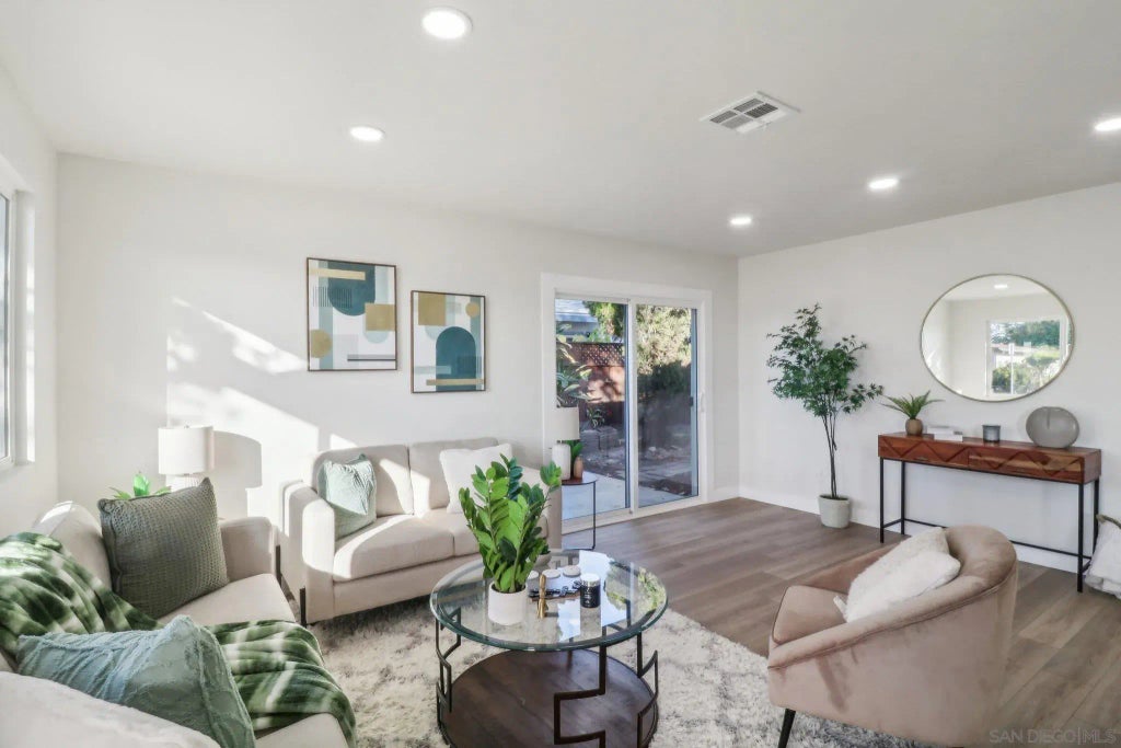 5019 Ensign, CLAIREMONT