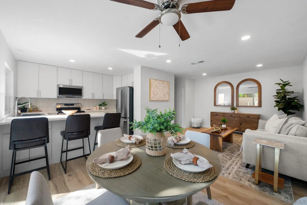 5558 Caminito Katerina, CLAIREMONT