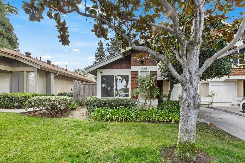 1565 Bridgeview Drive, CITY HEIGHTS