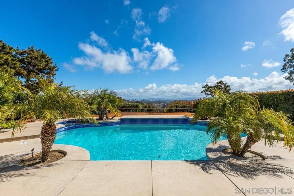 5889 Soledad Mountain Road, La Jolla