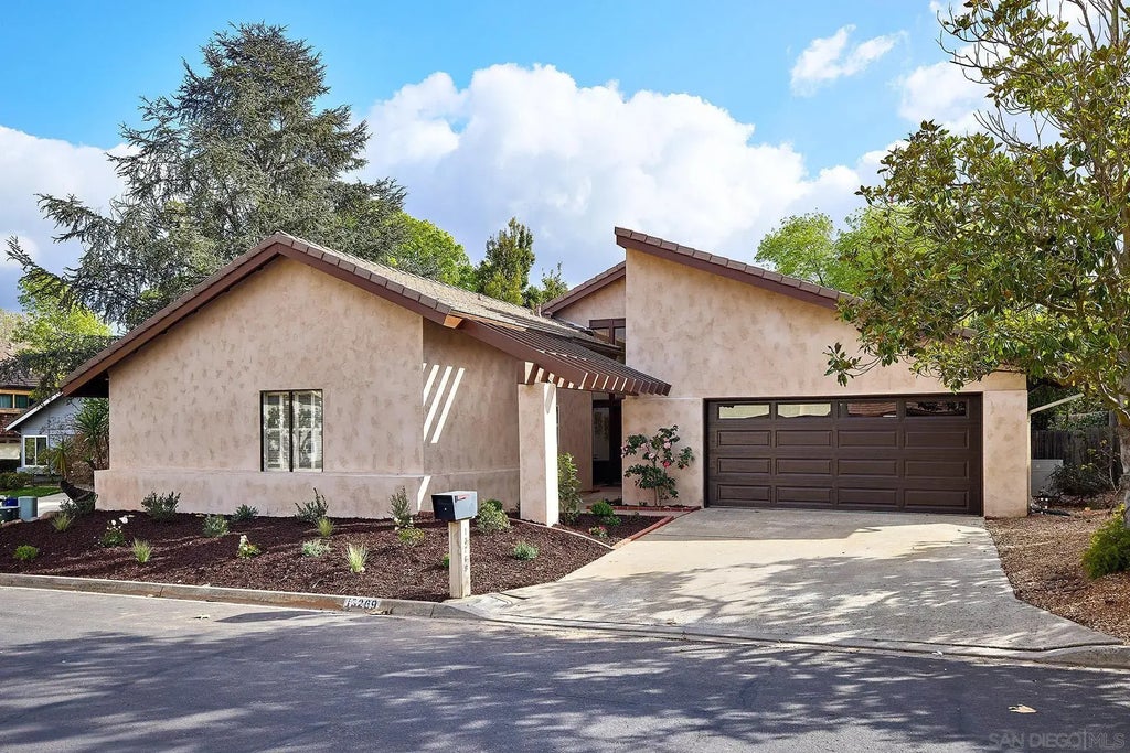 13269 Vinter Way, Poway