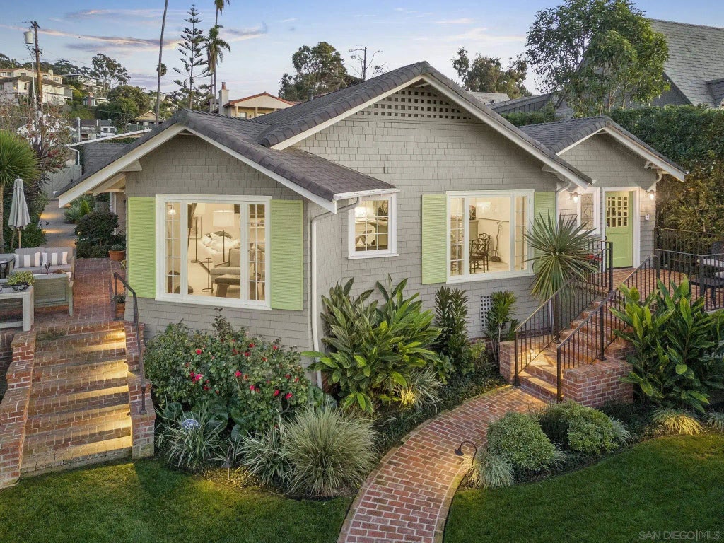 1437 Virginia Way, La Jolla