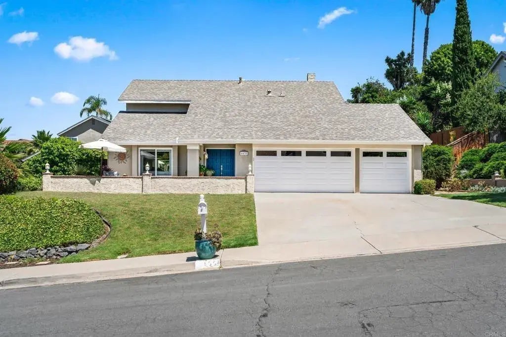 6430 El Perico Ln, Carlsbad
