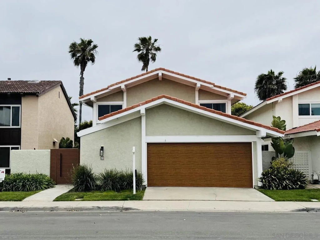 65 Trinidad Bend, Coronado