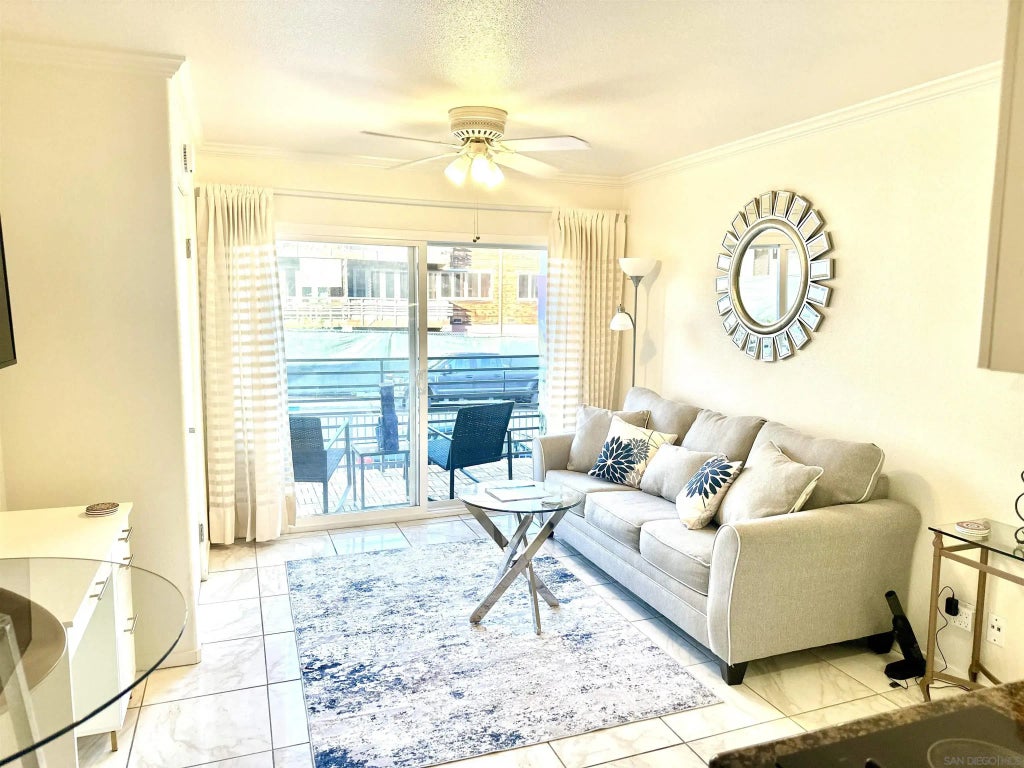 1021 Scott St 124, POINT LOMA