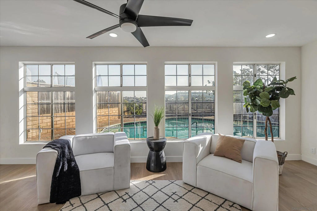 8160 Laurelridge Rd, DEL CERRO