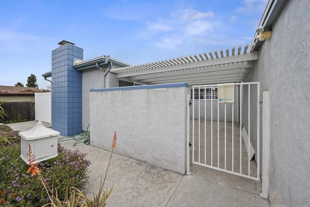 7111 Regner Rd, SAN CARLOS