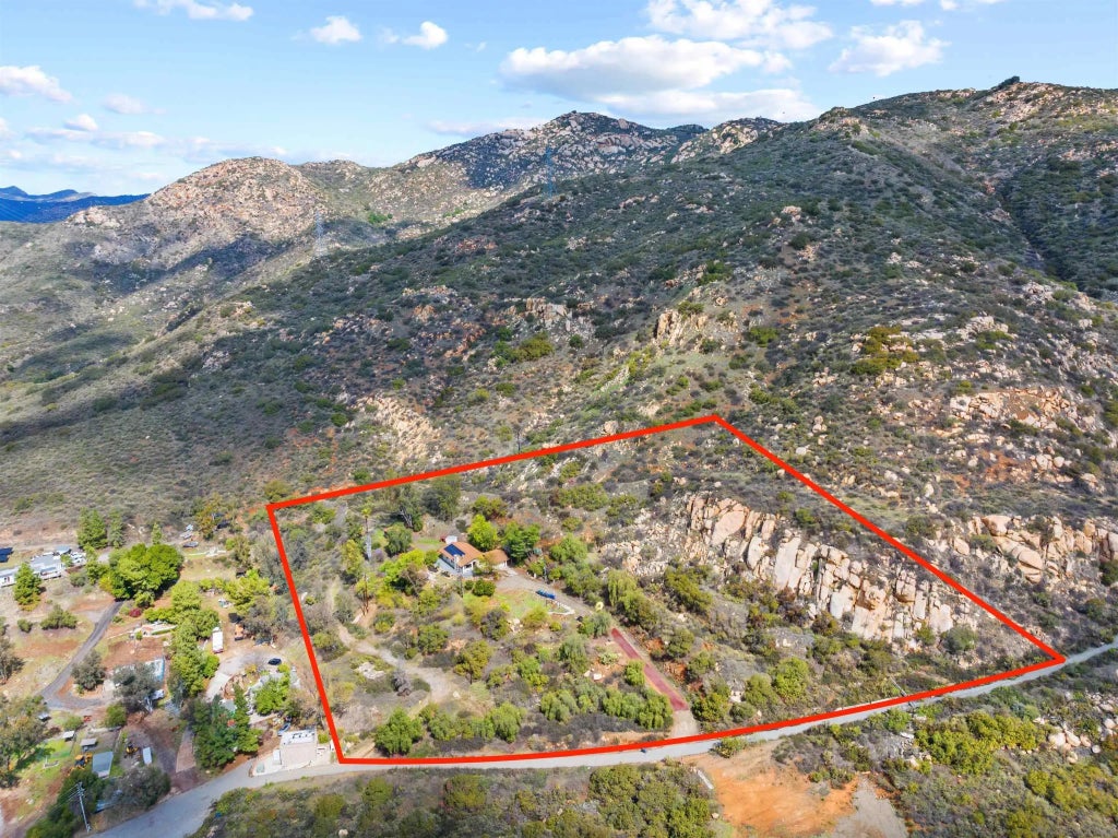 11751 Rocky Lane, Lakeside