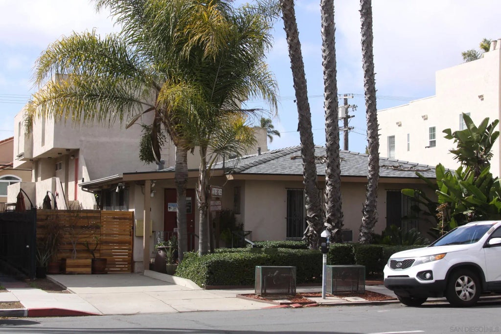 3664 4th Avenue, HILLCREST