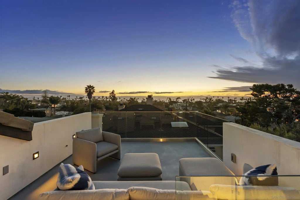 654 Rosemont St, La Jolla