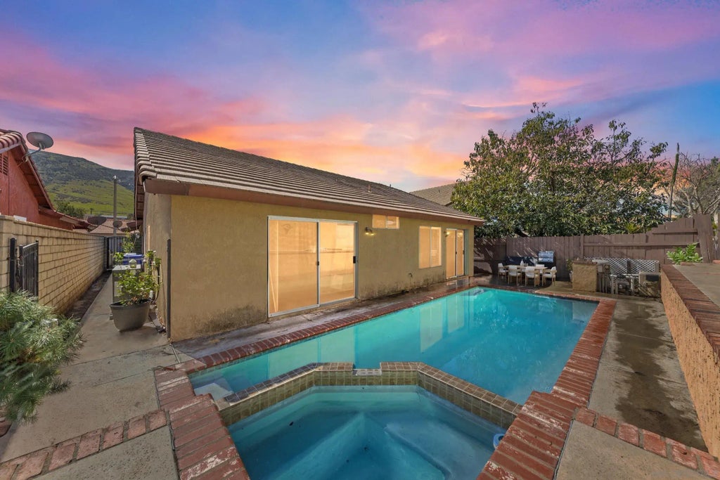 14444 Hillcrest, Fontana