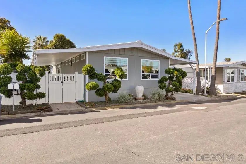 7319 San Luis Street, Carlsbad