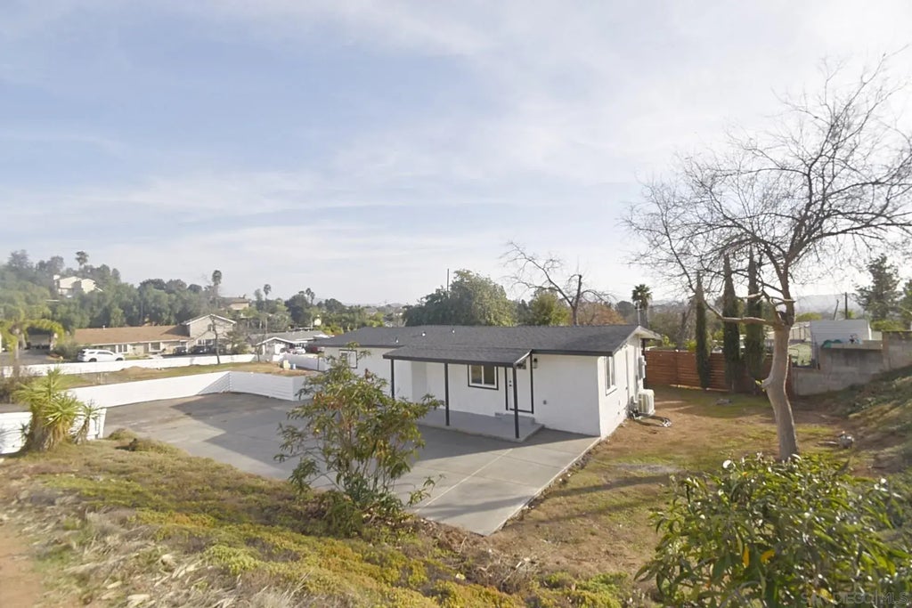 12167 Winter Gardens Drive (not Blvd), Lakeside