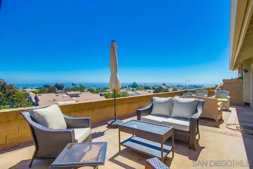6387 Cardeno Dr, La Jolla