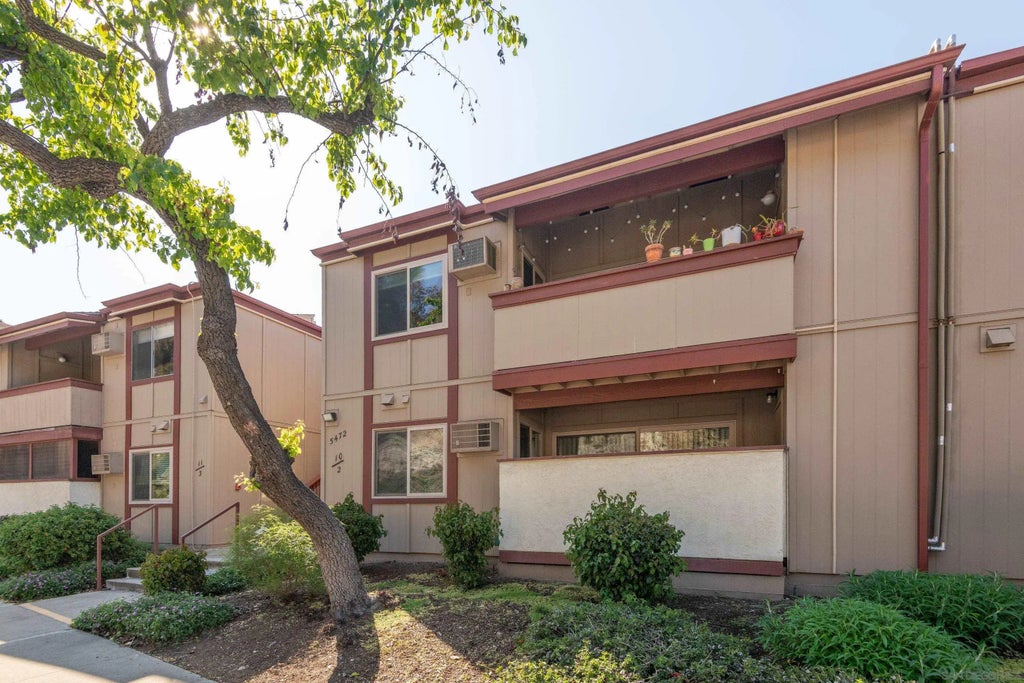 5472 Adobe Falls Rd 2, DEL CERRO