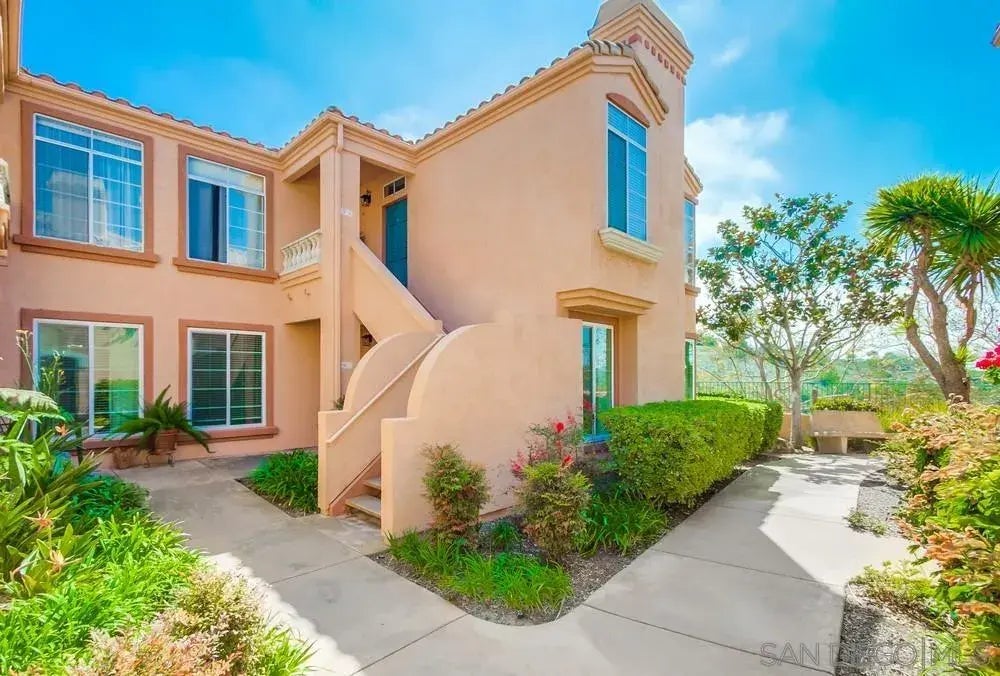 3525 Cameo Dr 92, Oceanside