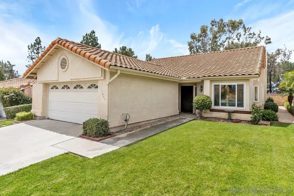 1993 Stonecrest Ct, Vista