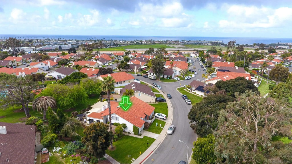 6733 Camino Del Prado, Carlsbad