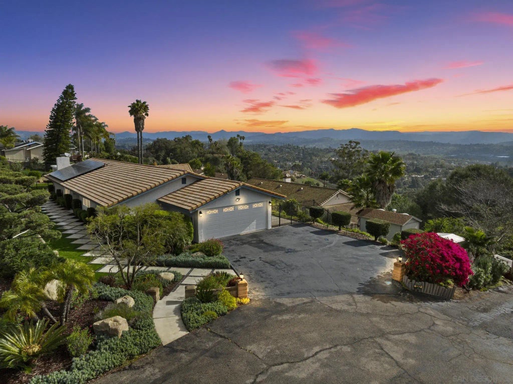 1150 Via Privada, Escondido