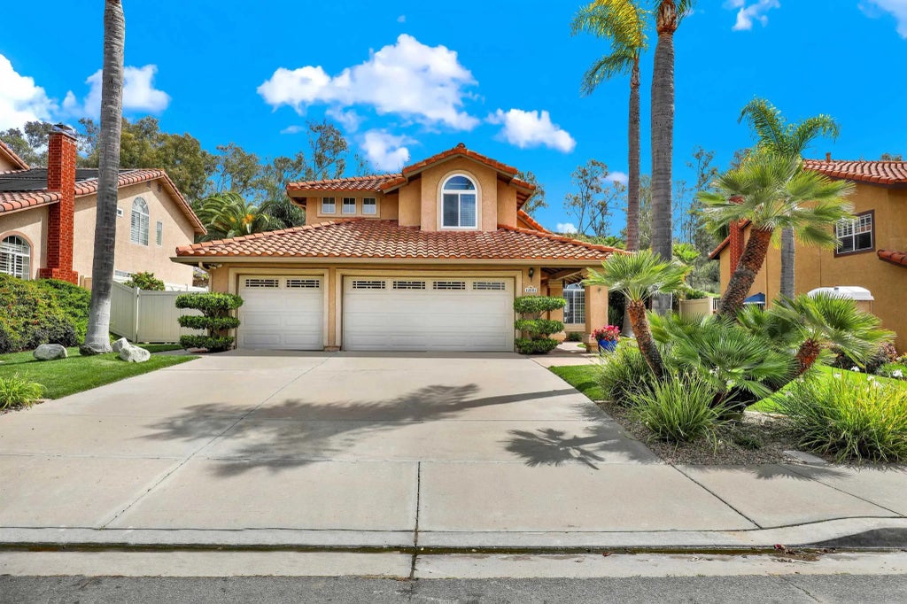 13901 Carriage Rd, Poway