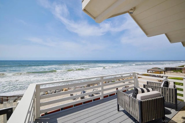 2747 Ocean St, Carlsbad