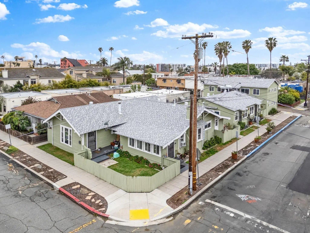 2621-27 Monroe Avenue, 