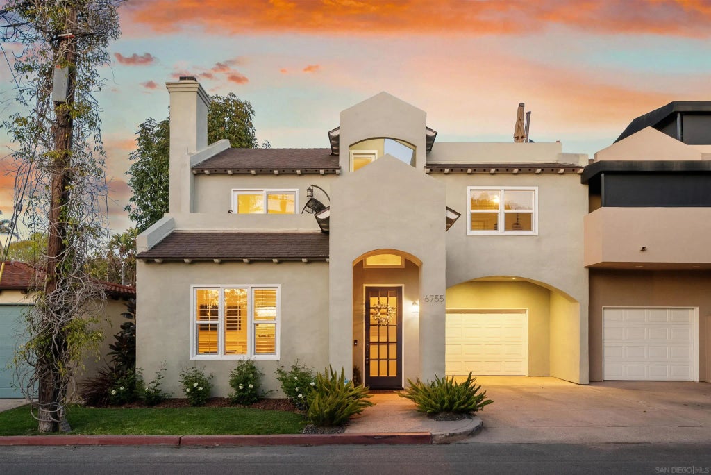 6755 Tyrian St, La Jolla