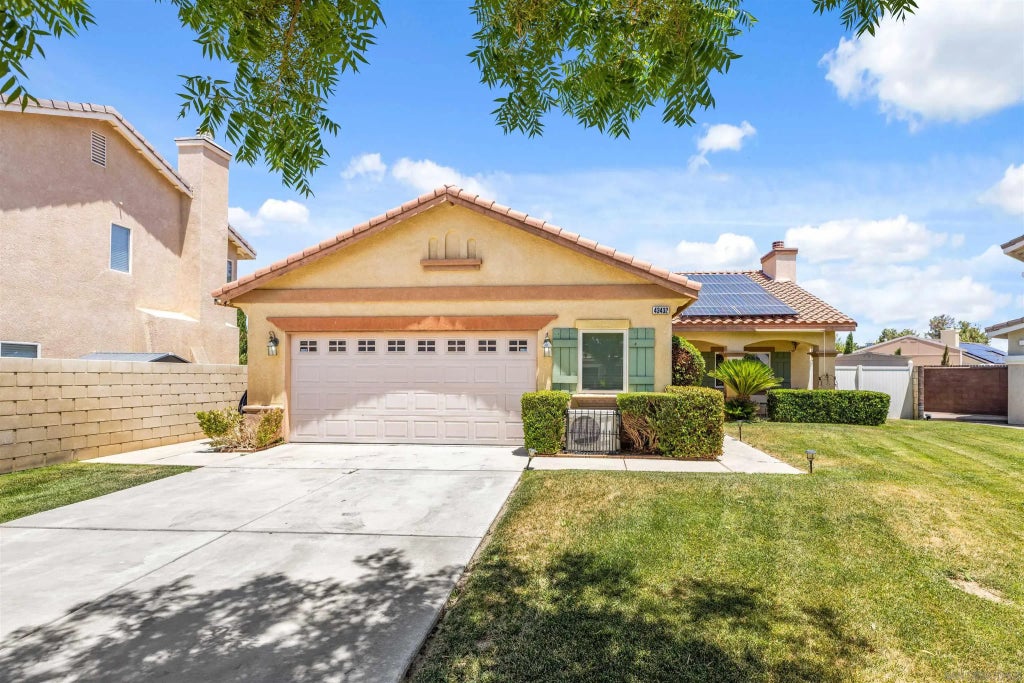 43432 Bale Ct, Lancaster