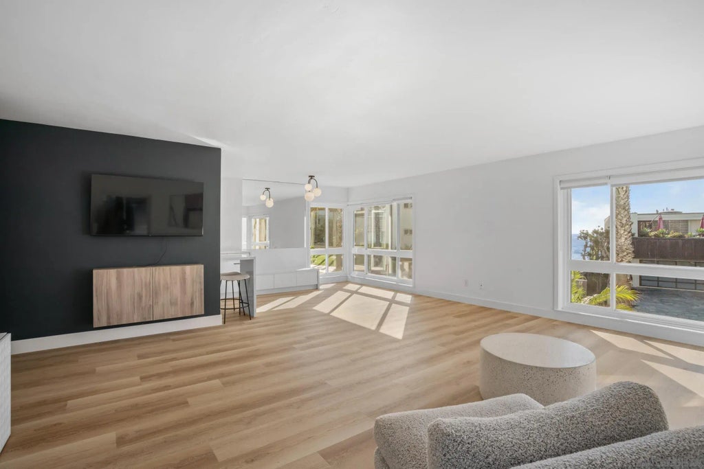 245 Coast Blvd A1, La Jolla
