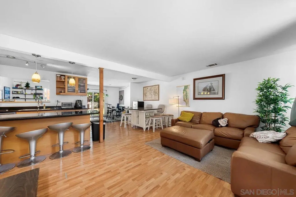 5133 Millwood Rd, CLAIREMONT