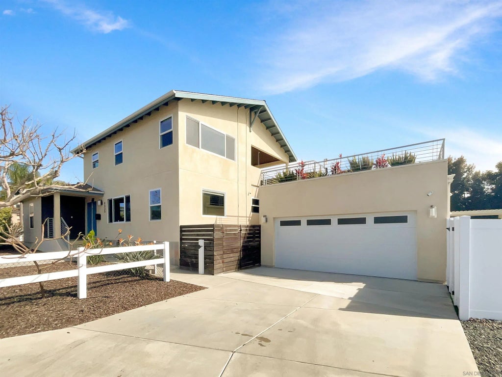 4335 Napier St, Unknown (999)