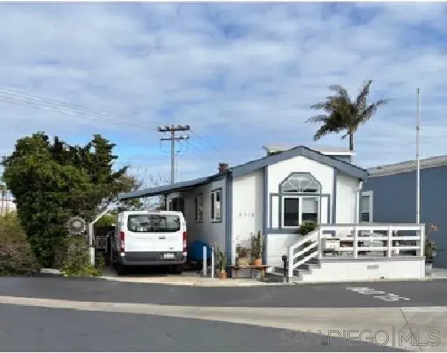 6516 Friendly Place, Carlsbad