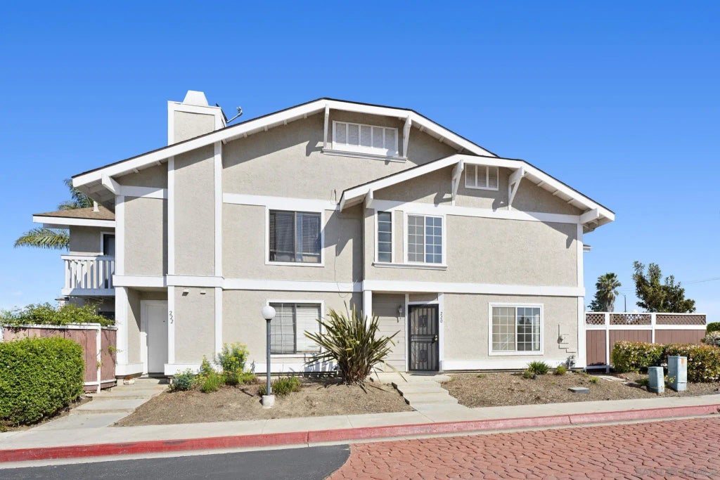 220 Riverview Way, Oceanside