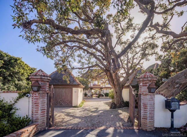 2049 S Pacific Street, Oceanside