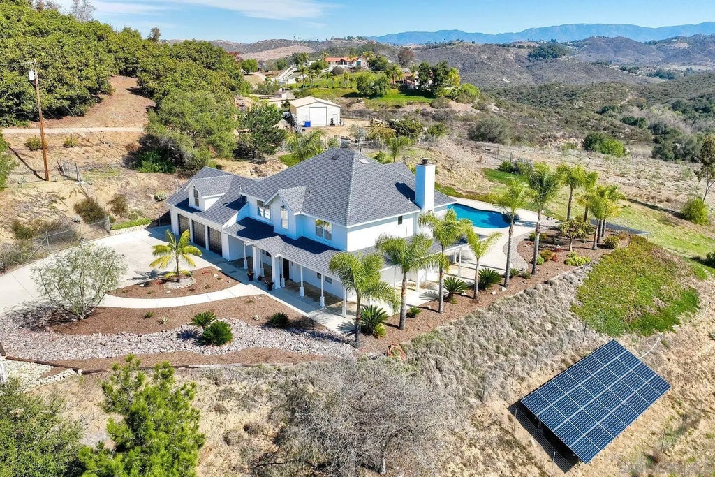 2951 Fairview, Vista