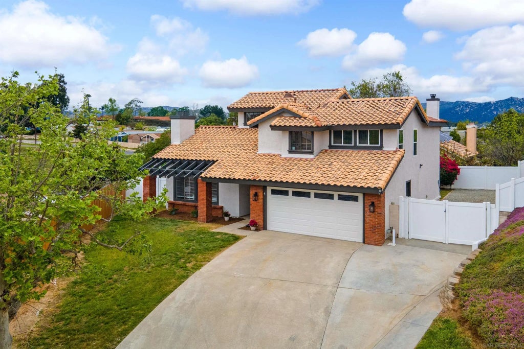 902 Homestead Place, Escondido