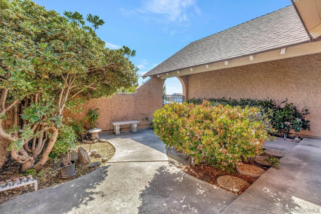 8678 Menkar Road, MIRA MESA