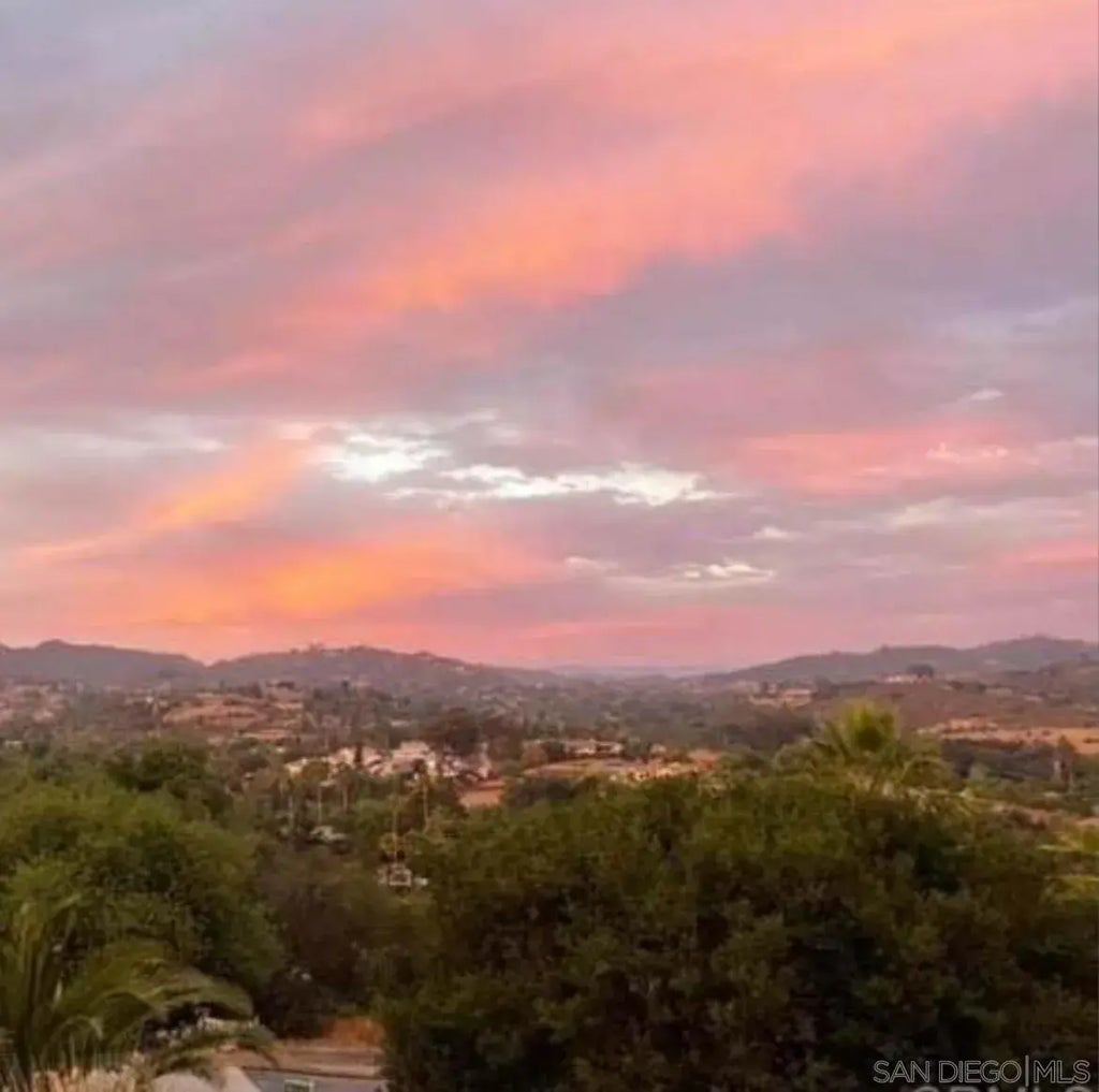 2240-1/8 Buena Creek Rd, Vista