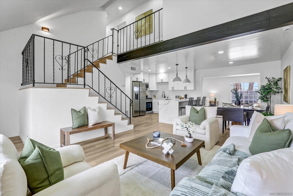 214 Encinitas Avenue, ENCANTO