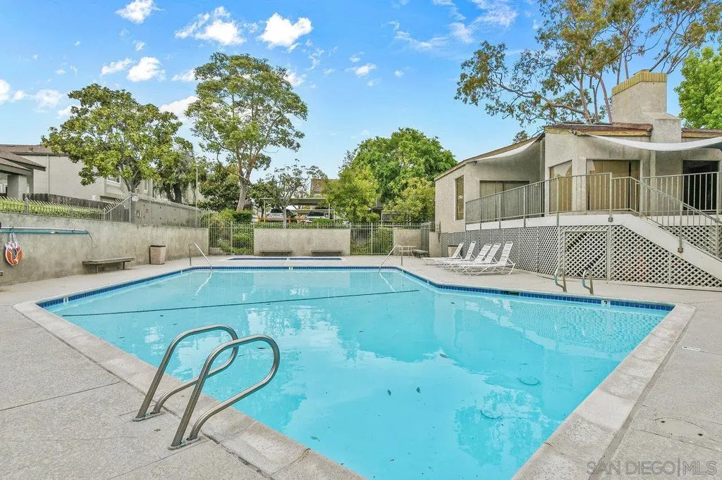 5071 La Cuenta Dr, TIERRASANTA