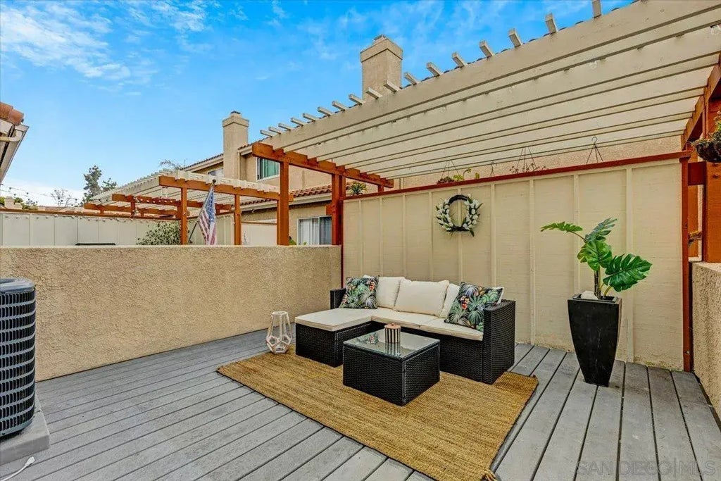 7757 Caminito Monarca 109, Carlsbad