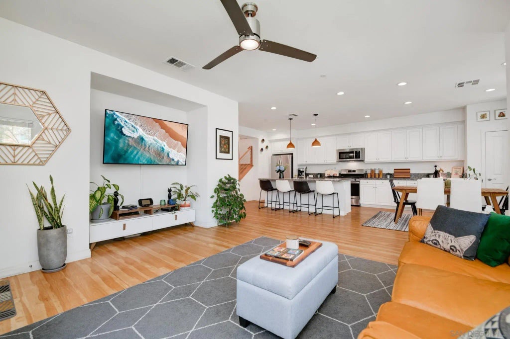 1135 Calle Oroblanco 3, Chula Vista