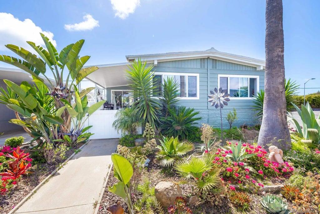 7203 San Luis St 166, Carlsbad