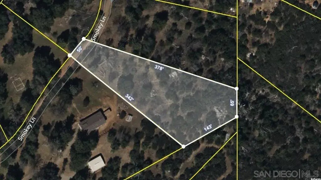 Smokey Lane 13, Julian