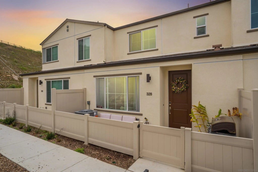 328 Satsuma Trl, Fallbrook