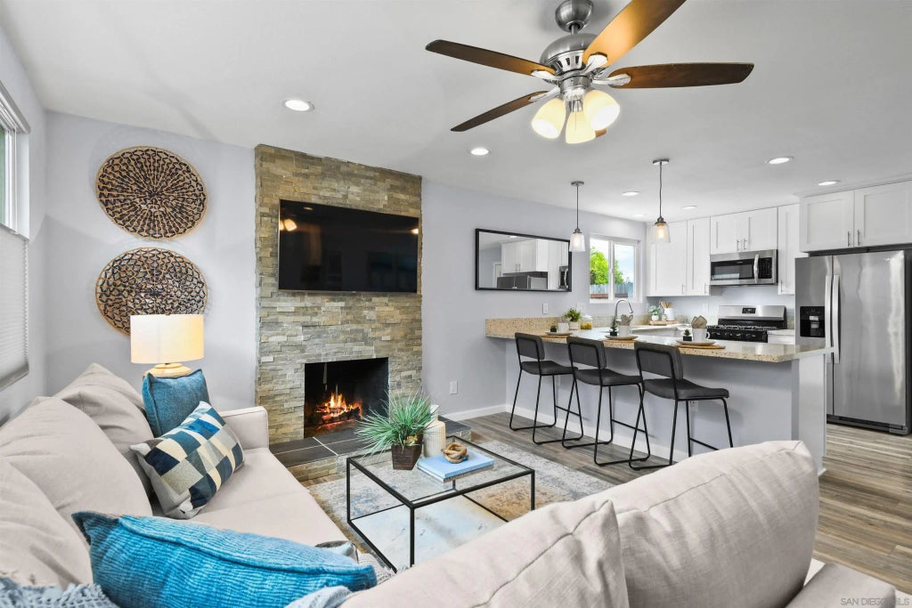 3634 Morlan, CLAIREMONT