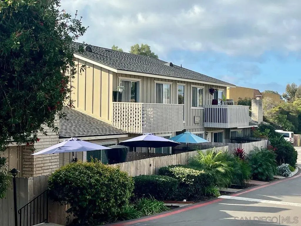 812 Regal P6, Encinitas
