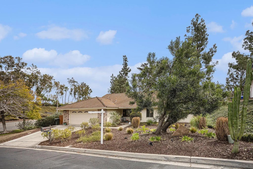 13145 Decant Dr, Poway