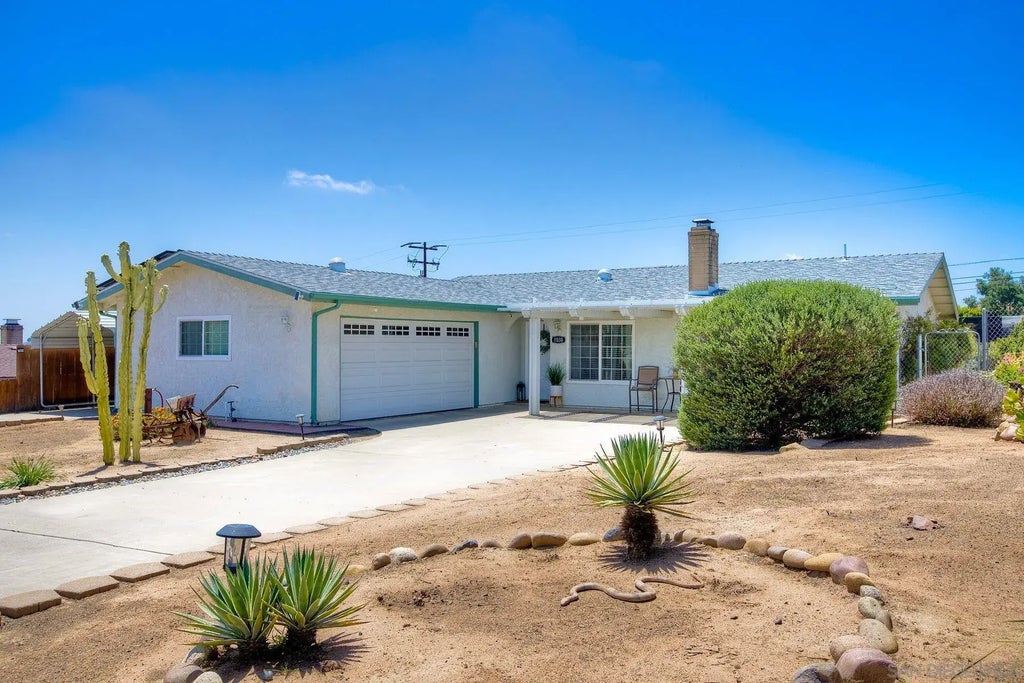 1038 Knoll Park Ln, Fallbrook