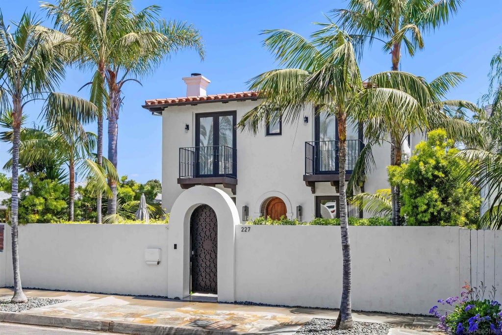 227 Neptune Ave, Encinitas